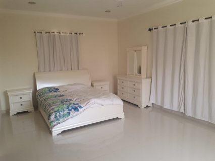 VILLA for rent in amwaj island 3 story 4 master bedrooms 3