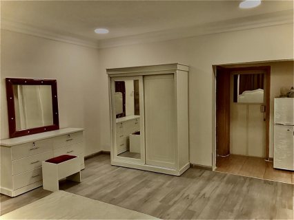 Flat for rent in zinj near to aljazira super markets 1bedroom 2