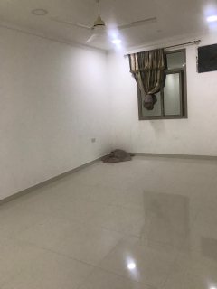 شقه 2غرفه نوم مع الكهرباء للايجار في كرباباد مقابل السيف  3
