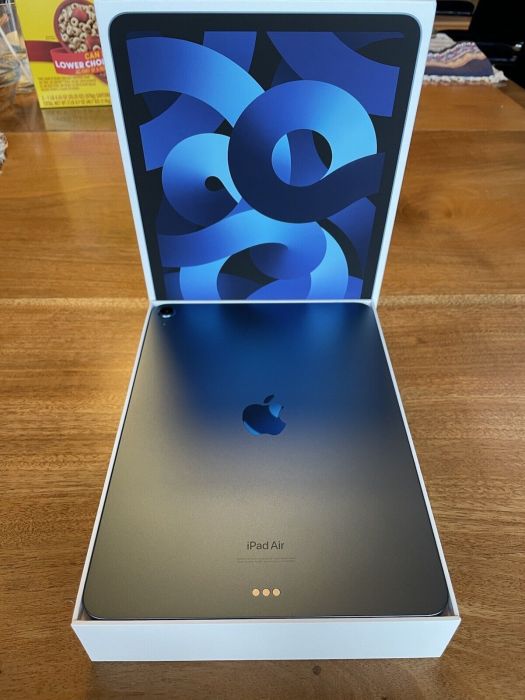 Apple iPhone 13 Pro Max - 1TB - Sierra Blue (Unlocked) @ $659USD  2