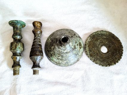 شمعدان أنتيك من النحاس القديم عمره أكثر من 70 سنة  4