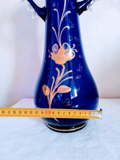 مزهرية انتيك من الزجاج الأزرق الفرنسي المطلي بماء الذهب  3
