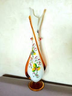 مزهرية انتيك من زجاج الاوبالين الفرنسي مستوحى من فن المورانو 