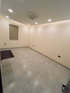 ????For Rent Semi-furnished Studio & 1BHK in Hoora   Near  Zainal market  6