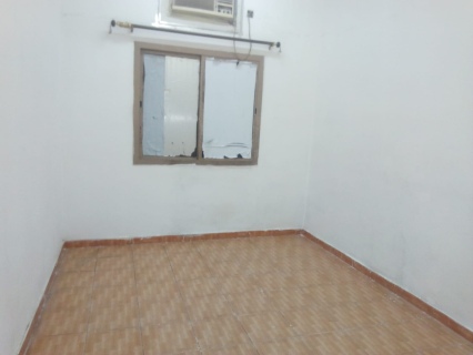 #For rent studios with electricity in Salmaniya behind the Apple 