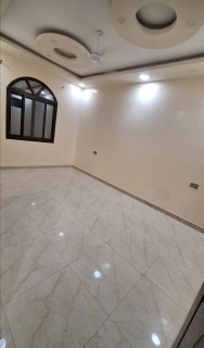 ????For rent, a very large and clean apartment. Address: Hamad Town 2