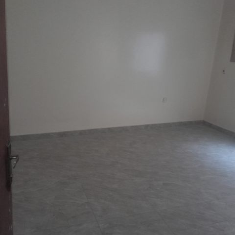 #For rent in Ras Rumman, a 2-bedroom apartment opposite Ashraf So 9