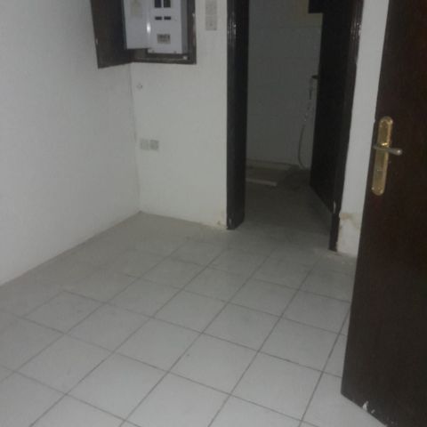 #For rent: One bedroom apartment with a hall in Al-Qudaybiyah, be 2