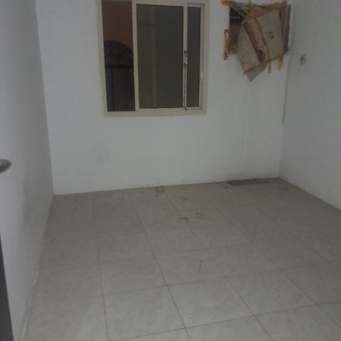 #For rent: One bedroom apartment with a hall in Al-Qudaybiyah, be 5