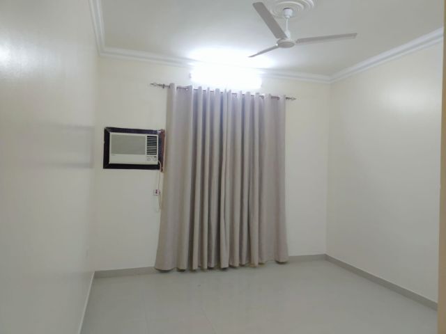 #For rent 3 bedroom apartment in Tubli area behind Al Hali Market 3