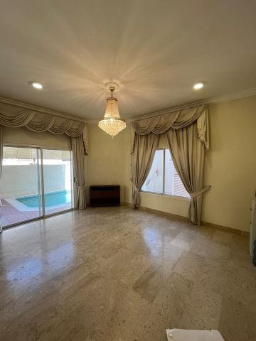 #For rent a villa in Al-Mahouz area near the Egyptian and Turkish 5