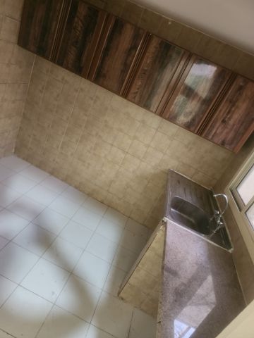 #For rent 2 bedroom apartment with electricity for rent in Al Hoo 6