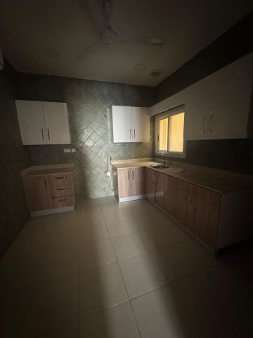 Apartment for rent in Janabiyah 5