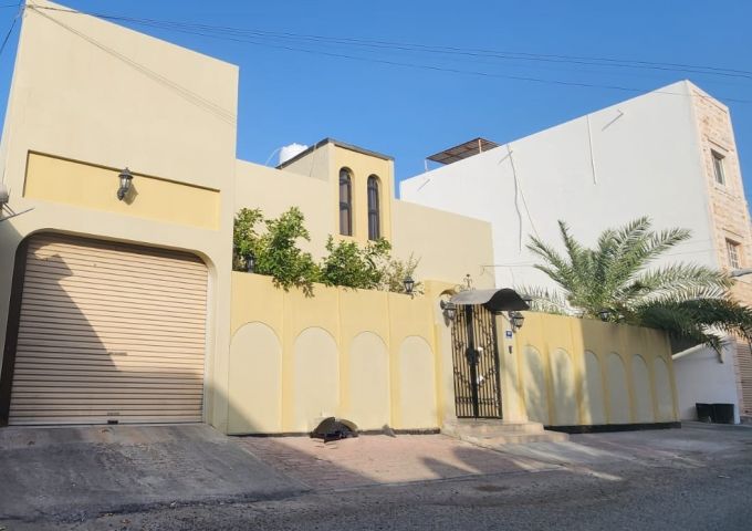 للبيع بيت في عراد مفتوح على ثلاث جهات في فريج هادئ بعيد عن الضوضا 3