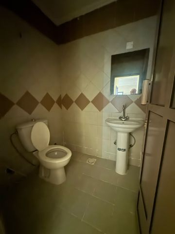 للإيجار شقة في سلماباد 4