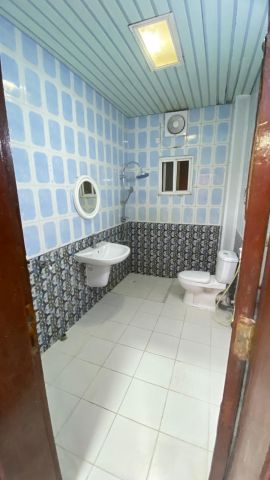 Apartments in Sanabis for rent for less than 200 dinars, with nic 9