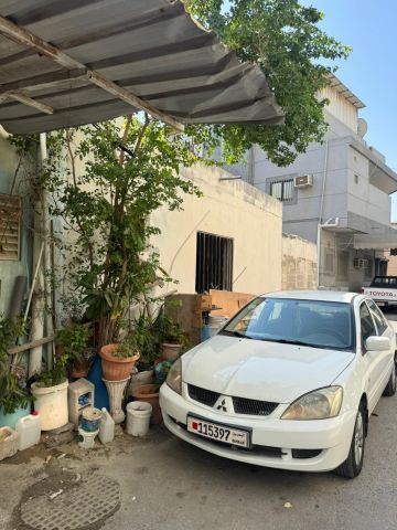 للبيع منزل قديم يعتبر أرض 3