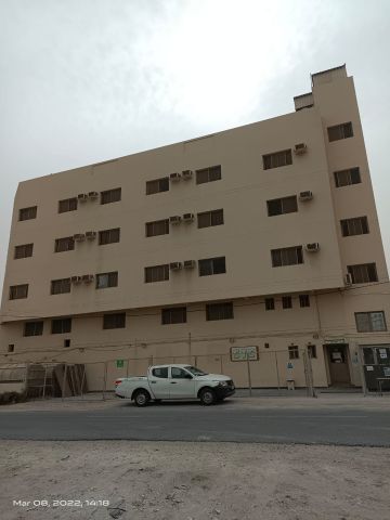  للإيجار مبنى في عسكر رأس زويد 