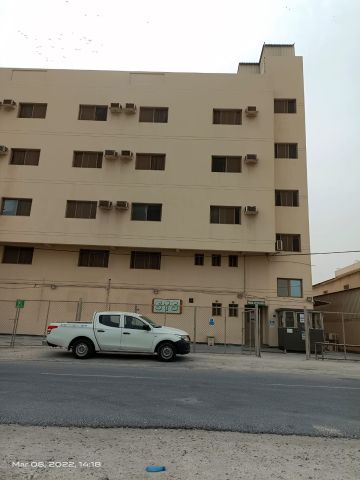  للإيجار مبنى في عسكر رأس زويد  3