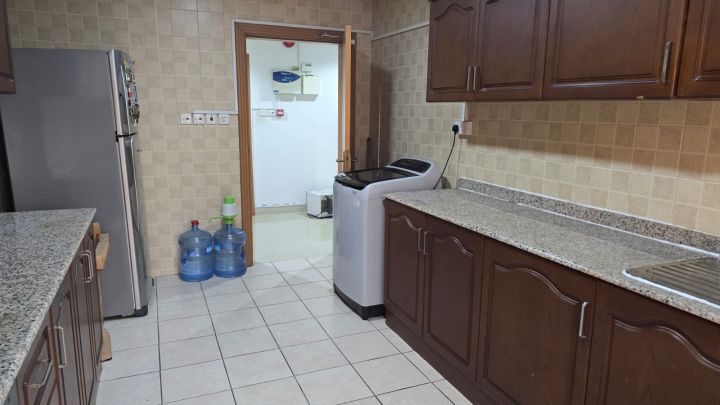 للبيع شقة تجارية سكنية مفروشة  8