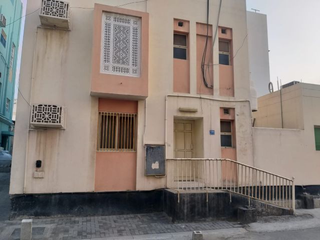 للبيع محل تجاري في الرفاع الشرقي 3
