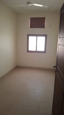للإيجار شقة سكنية في عراد 
