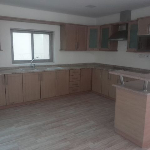 #For rent 2 bedroom semi-furnished apartment in Zinj behind Sabr  5