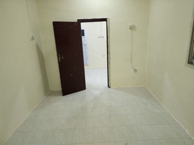 #For rent a room and a hall with electricity in Al-Qudaybiyah nea 2