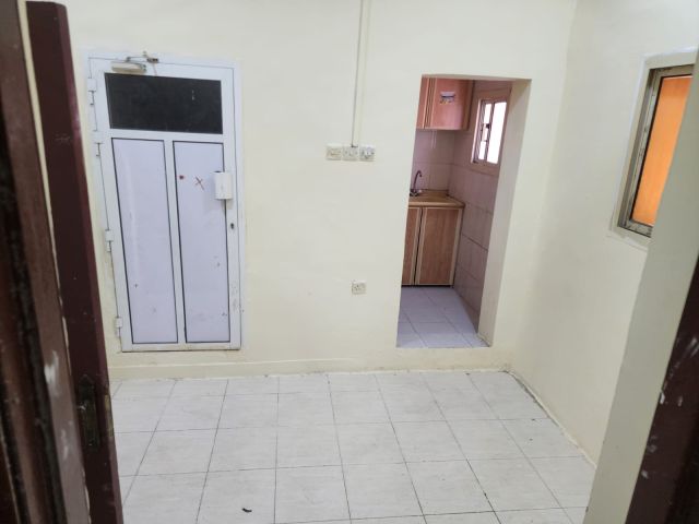 #For rent a room and a hall with electricity in Al-Qudaybiyah nea 5