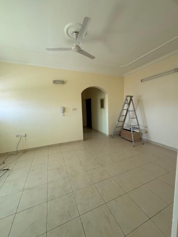 للإيجار شقة في السهلة 6