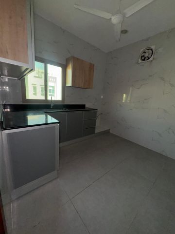 للإيجار شقة في سند  4