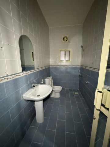 للإيجار شقة في سترة قريبة من مستشفي سترة 5