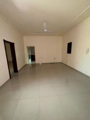 للإيجار شقة في سترة قريبة من مستشفي سترة 9