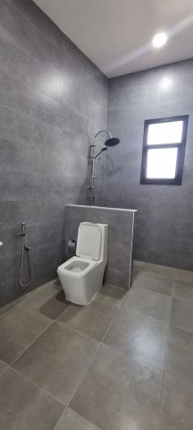 للبيع فلل جديدة و راقية  بتشطيبات ممتازة في منطقة مقابة سرايا 1   6