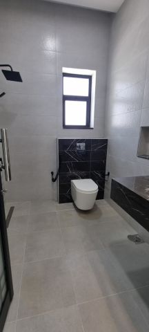 للبيع فلل جديدة و راقية  بتشطيبات ممتازة في منطقة مقابة سرايا 1   7