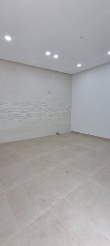 للبيع فلل جديدة و راقية  بتشطيبات ممتازة في منطقة مقابة سرايا 1   10