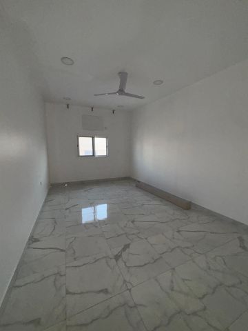 للإيجار شقة في منطقة الدراز 6