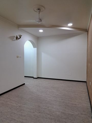 يتوفر شقة للإيجار في الدير بالقرب من المطار 10