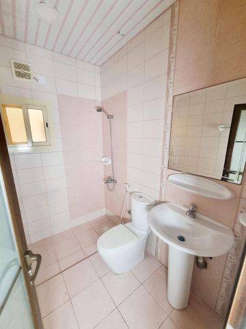 للإيجار شقة في المقشع 6