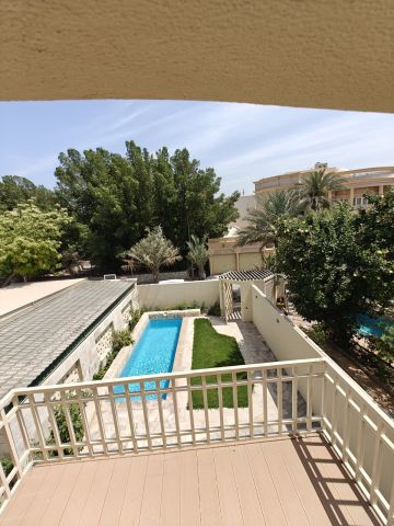 #للايجار فيلا نصف فرش في منطقه الماحوز خلف السفاره المصريه  الفيل 2