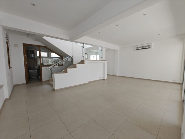 A semi-furnished villa for rent in the Saar area, near St. Christ