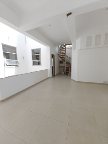 A semi-furnished villa for rent in the Saar area, near St. Christ 5