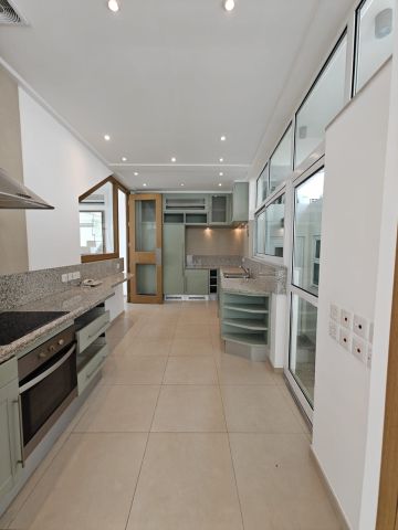 A semi-furnished villa for rent in the Saar area, near St. Christ 6