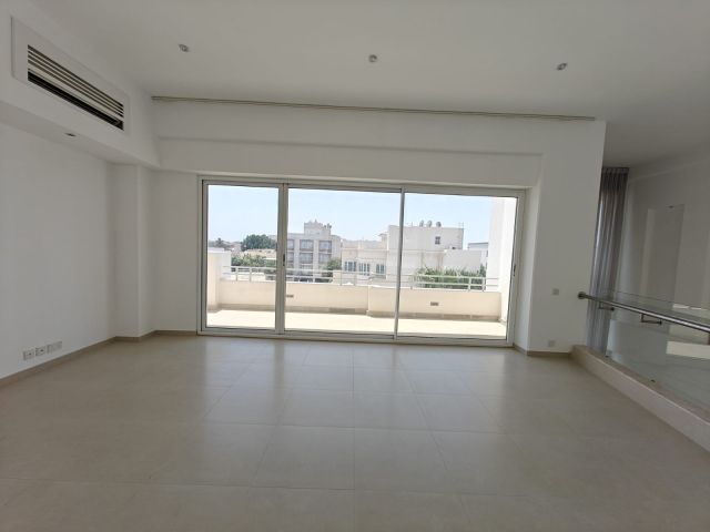 A semi-furnished villa for rent in the Saar area, near St. Christ 10