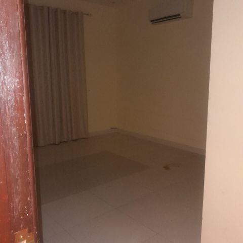 #For rent 2 bedroom apartment with electricity in Tubli behind Al 2