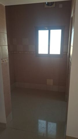 للإيجار شقة استديو في عراد 5