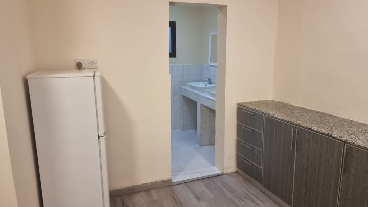 Furnished studio apartment for rent in Zinj, next to Sabr Ayoub R 4