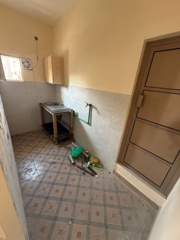 Studio apartment with electricity for rent in Al-Hoora, on Al-Qas 2