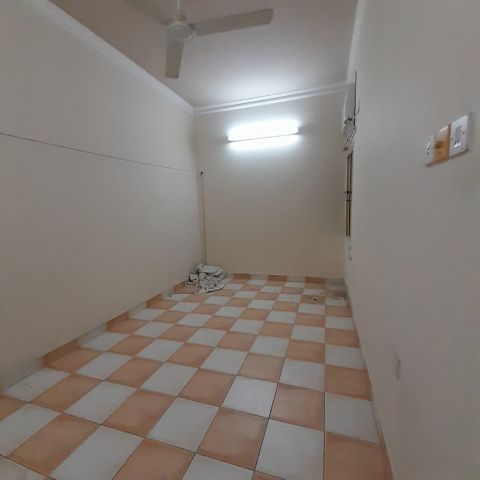 #For rent, 2-bedroom apartment with electricity in Ras Rumman, ne