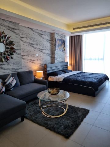 للبيع شقة ستوديو في (plus tower) مؤجرة بعقد جديد في السايه 2